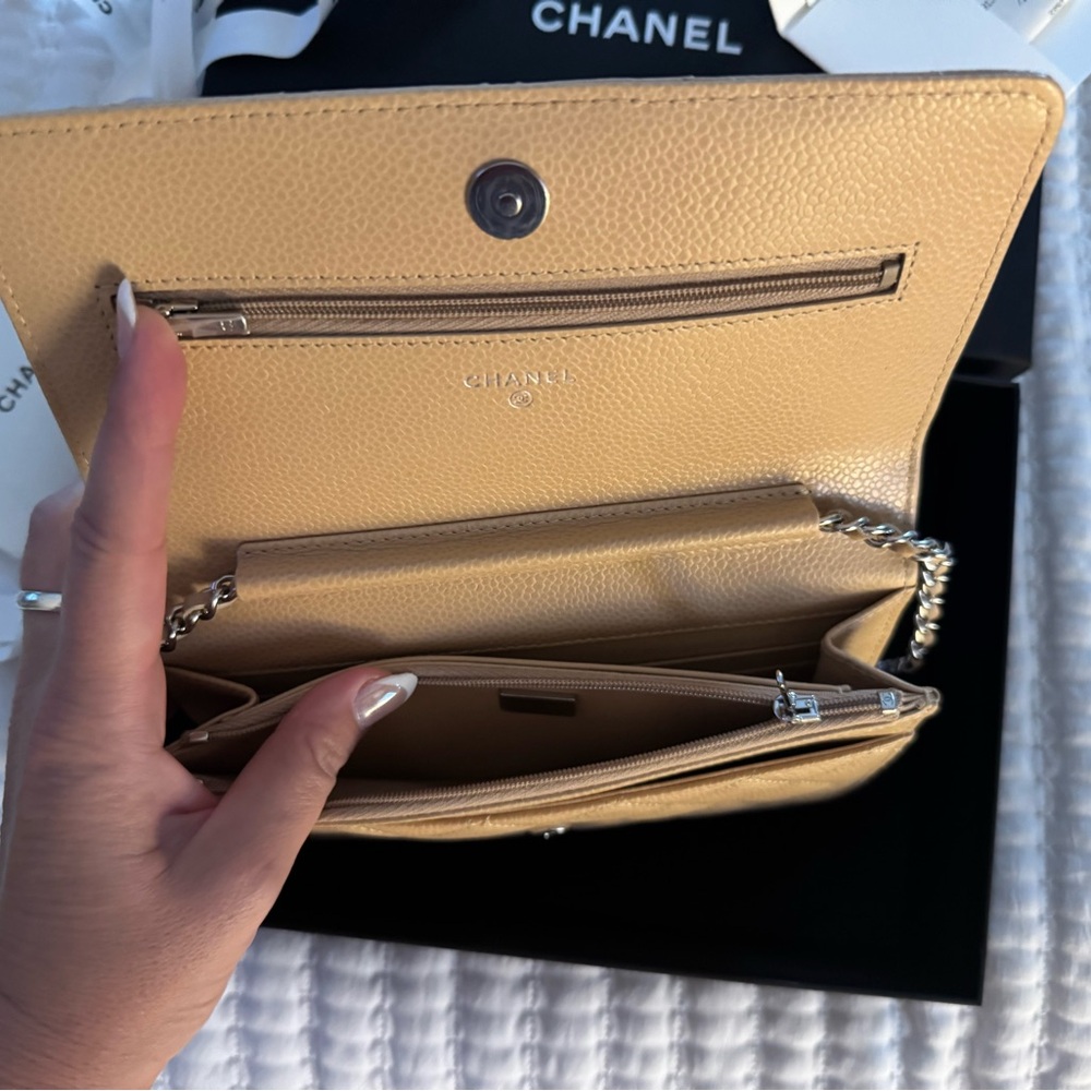 Chanel Beige Quilted Leather Bag like new - Picture 6 of 7